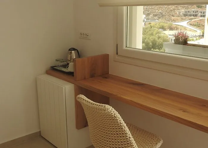 Suites Ξενοδοχείο Παραλία Super Paradise